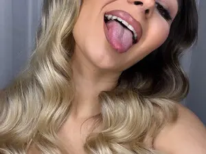 Myfreecams Free Live Porn of AnniaAnn