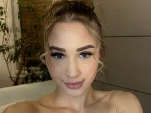 Myfreecams Live Sex of BunnyHeat