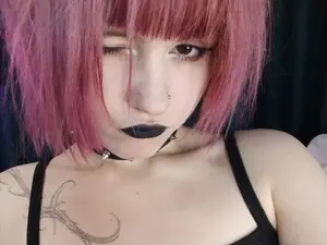 Myfreecams Watch Live Sex Cams of KikiMoor