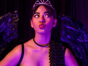 Myfreecams Adult Webcams of Kyraaa_