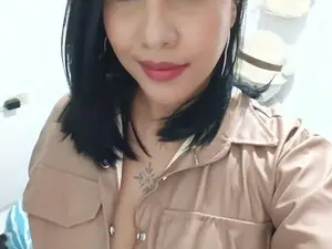 Myfreecams Watch Live Sex Cams of QueenSquirt19