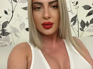 Myfreecams Watch Live Sex Cams of Love_wet_rain