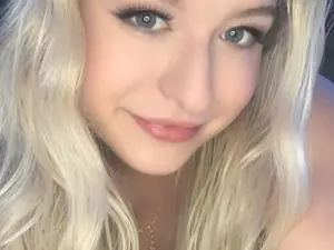 Myfreecams Sex Chat of LilPies35