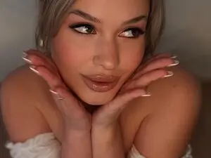 Myfreecams Best live sex cam show of AlexisLove
