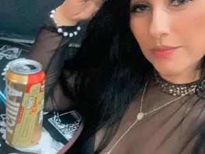 Myfreecams Live Sex of alessiani69