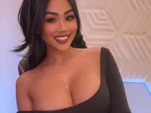 Myfreecams Nude Webcam of SinCityVEE