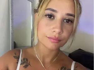 Myfreecams Sex Chat of Carla_beer