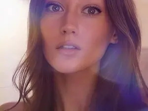 Myfreecams Live Sex Cam of ClementineCro