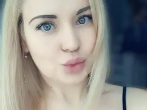 Myfreecams Live Sex Cam of IamYourSoul