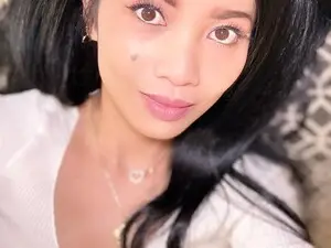 Myfreecams Nude Webcam of AsianLuv_4U