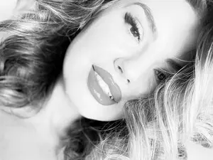 Myfreecams Adult Webcams of Ur_Wet_Desire