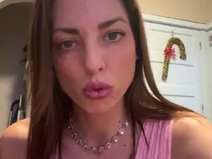 Myfreecams Live Sex of lunalynne777