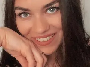 Myfreecams Watch Live Sex Cams of Sweetsmile04