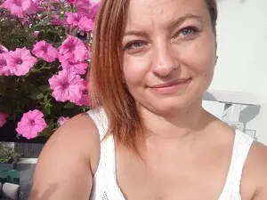 Myfreecams Live Sex Cam of Cum4Angela