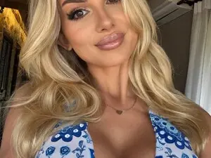 Myfreecams Sex Cam of CorneliaBaby