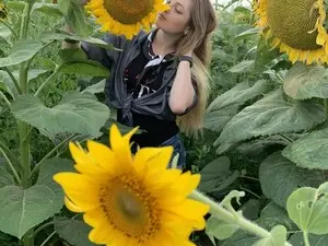 Myfreecams Free Live Porn of Always18_