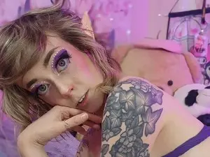 Myfreecams Nude Webcam of Riley_Cyriis