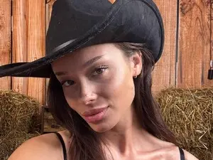 Myfreecams Live Sex Cam of SweetRossie