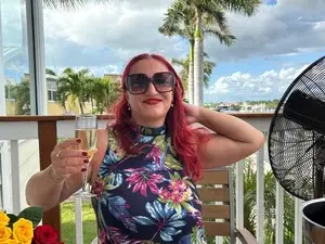 Myfreecams Nude Webcam of CURVYMILF46