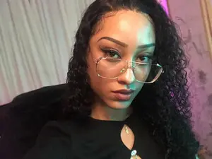 Myfreecams Free Live Porn of DiazWhite