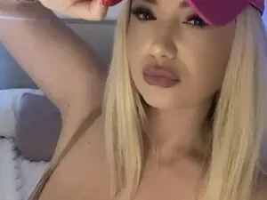 Myfreecams Sex Chat of CrinnaMania