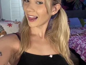 Myfreecams Private Sex Chat of VioletRay