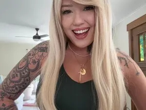 Myfreecams Free Live Porn of MermaidMiley