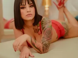 Myfreecams Nude Webcam of Rousebenett27