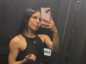 Myfreecams Live Sex Cam of Veromndez1