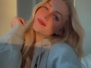 Myfreecams Free Live Porn of AshleyyLovee