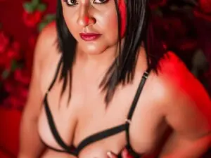 Myfreecams Live Sex Cam of Shantal_Rosse