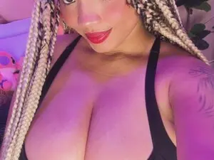 Myfreecams Free Porn Cam of MalaikaBrown