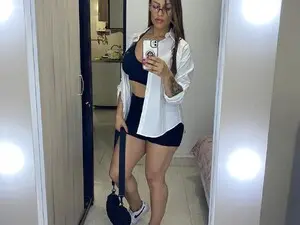 Myfreecams Nude Webcam of Lupita_hot3