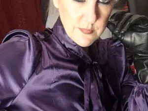 Myfreecams Watch Live Sex Cams of MistressVivian