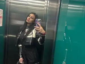 Myfreecams Private Sex Chat of Rosalie_fox