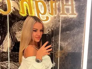 Myfreecams Live Sex Cam of AudreyRyen