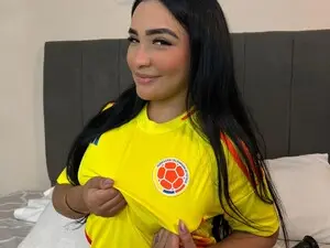 Myfreecams Free Porn Cam of Isa_Collin