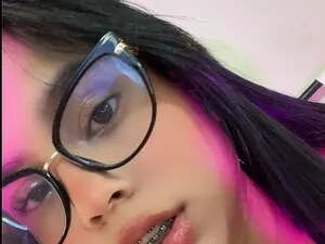 Myfreecams Private Sex Chat of Sophie_blake