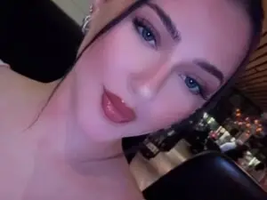 Myfreecams Free Porn Cam of Alinasnoww