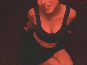 Myfreecams Nude Webcam of Laura_hills18