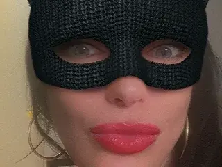 Streamate Adult Webcams of Blue_eyez_39