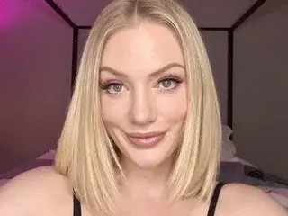 Streamate Watch Live Sex Cams of QuinnHart