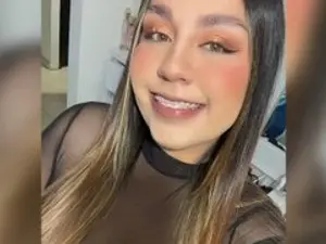 Streamate Free Live Porn of AdelisseLorens