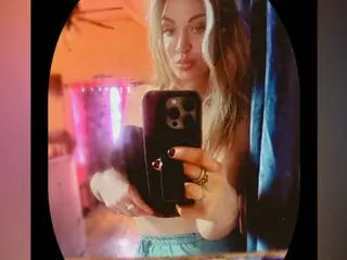 Streamate Live Sex of KamiliaMae