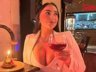 Streamate Live Sex Cam of IriisEvans