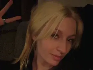 Streamate Adult Webcam of LunethMirelda