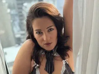 Streamate Private Sex Chat of Playful_Issa