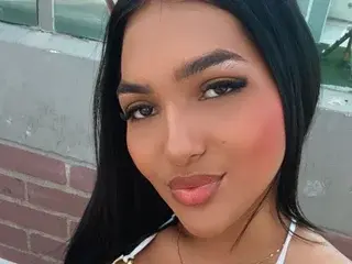 Streamate Adult Webcam of IssyDaniels