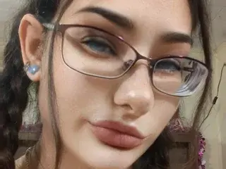 Streamate Watch Live Sex Cams of LexiBaretta