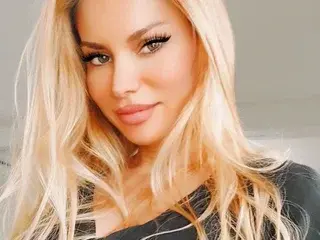 Streamate Live Porn of HelenaNiki